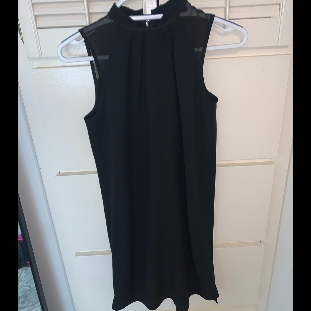 black dress! So cute